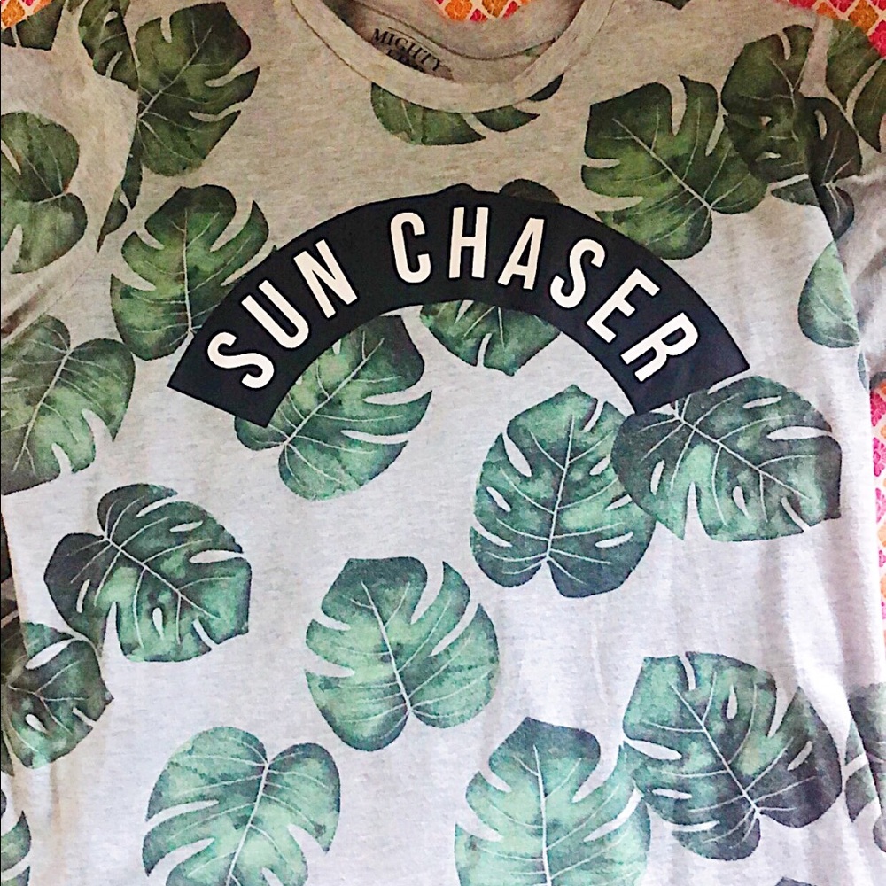 Sun Chaser shirt, adorable